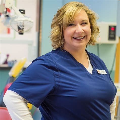 Neo Consalting Team Member Photo 4